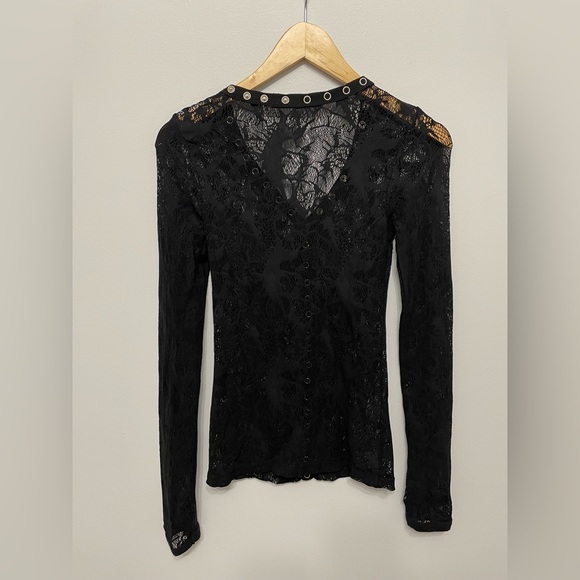 FOXY Black Lace Longsleeve with Unique Buttons - Picture 5 of 5